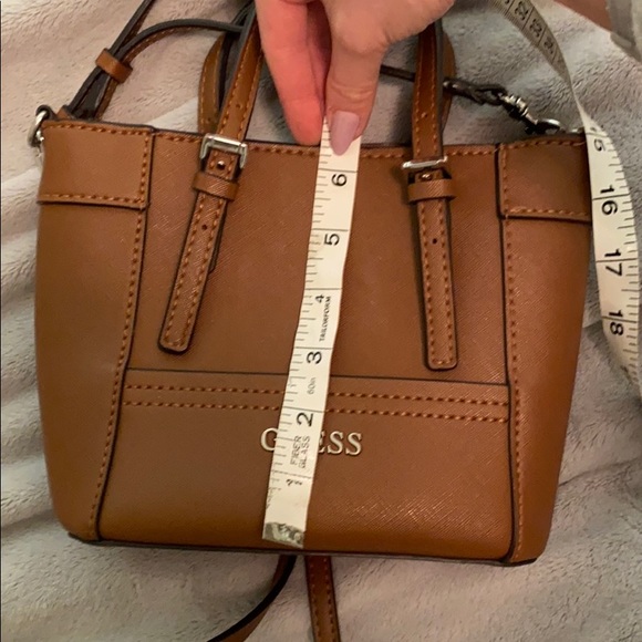 Guess purse - Picture 8 of 10